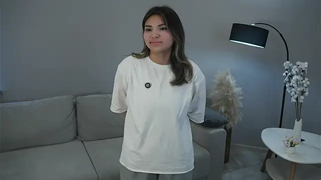 Snapshot of SueSlovak chatting on 03.24.26 SueSlovak online show from 03.24.26