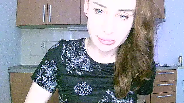 Snapshot of GlarysLoveressSx chatting on 03.24.26 GlarysLoveressSx online show from 03.24.26