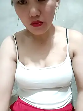 Snapshot of meg_06 chatting on 03.23.26 meg 06 online show from 03.23.26