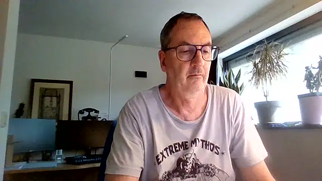 HotLucas66 online show from 06.25.26