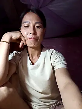 Snapshot of -Numin- chatting on 06.13.26 -Numin- online show from 06.13.26
