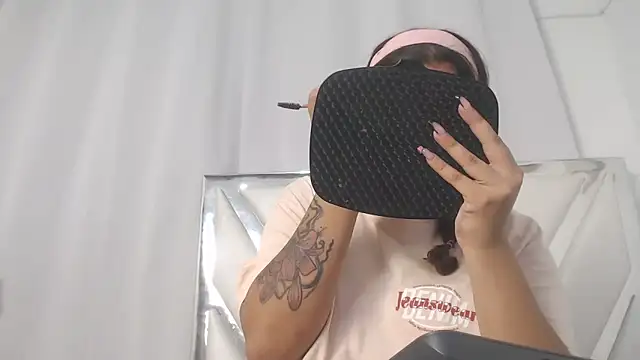 AlannaHarper online show from 06.12.26