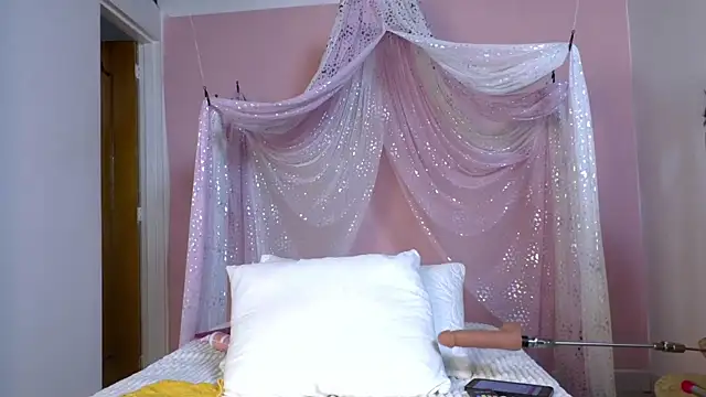 Snapshot of selene_moretti chatting on 07.16.26 selene moretti online show from 07.16.26