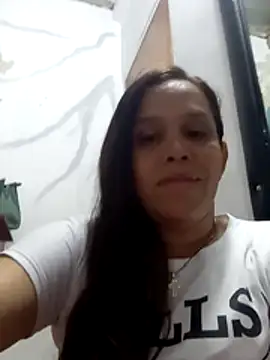 Snapshot of alexandra-queen chatting on 05.02.26 alexandra-queen online show from 05.02.26