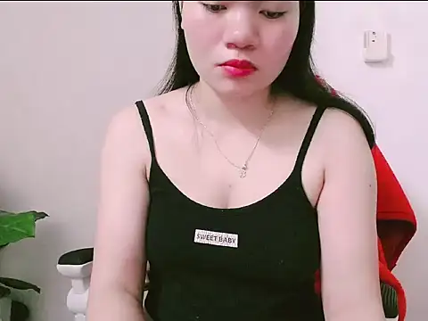 Snapshot of Suhynxx chatting on 04.12.26 Suhynxx online show from 04.12.26