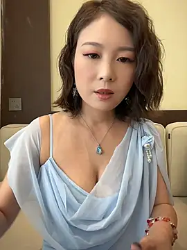 Snapshot of Lola666999 chatting on 06.14.26 Lola666999 online show from 06.14.26