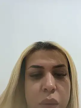 Snapshot of marcellyfiori chatting on 03.24.26 marcellyfiori online show from 03.24.26