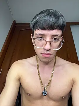 Snapshot of ArthurDaviess chatting on 03.24.26 ArthurDaviess online show from 03.24.26