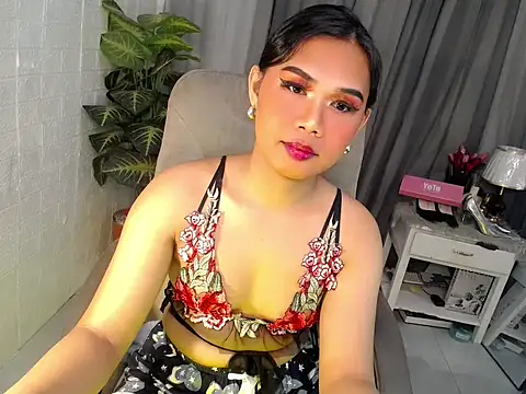 Yourgorgeousmarge online show from 04.21.26