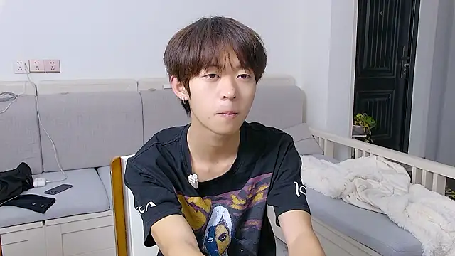 Snapshot of buding-001 chatting on 03.24.26 buding-001 online show from 03.24.26