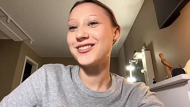 Snapshot of VibeAnna chatting on 03.24.26 VibeAnna online show from 03.24.26