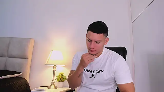 Chriss Diamond online show from 07.18.26