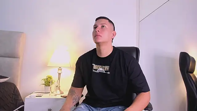 Chriss Diamond online show from 08.08.26