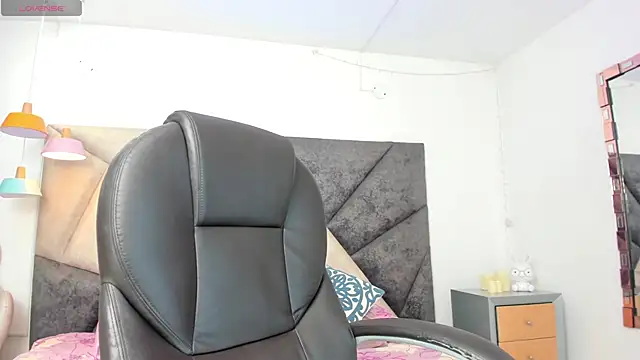 Snapshot of AfroditaVega_ chatting on 05.21.26 AfroditaVega online show from 05.21.26