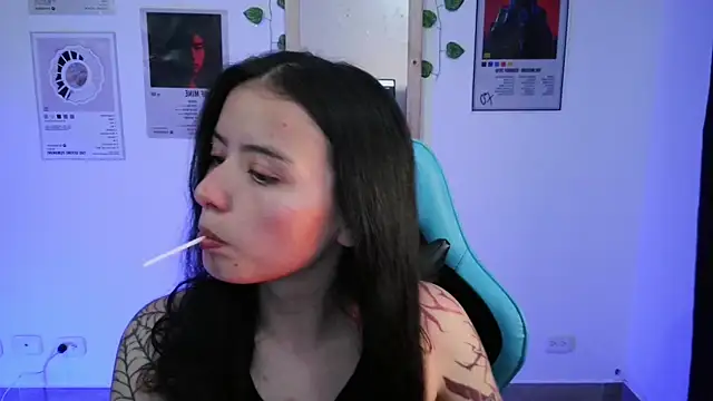 Snapshot of JadeMonet_ chatting on 03.25.26 JadeMonet online show from 03.25.26