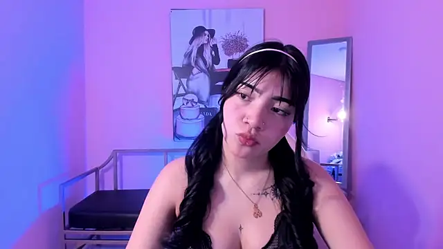 Snapshot of Soffi_x_x_ chatting on 05.06.26 Soffi x x online show from 05.06.26