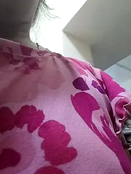 Snapshot of HeartlessGirl chatting on 03.25.26 HeartlessGirl online show from 03.25.26