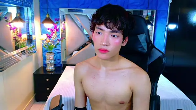 Snapshot of IsaacNovaa chatting on 03.28.26 IsaacNovaa online show from 03.28.26