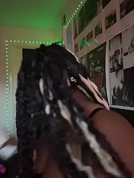 Snapshot of Nyla_xox chatting on 07.25.26 Nyla xox online show from 07.25.26