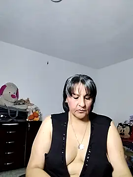 Merlyna Goldenss online show from 04.22.26