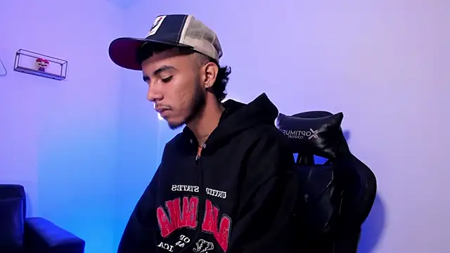 Snapshot of Red_4KT chatting on 03.25.26 Red 4KT online show from 03.25.26