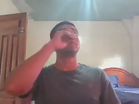 User 02  online show from 07.17.26