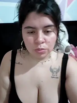 Snapshot of tania_22xx chatting on 03.25.26 tania 22xx online show from 03.25.26