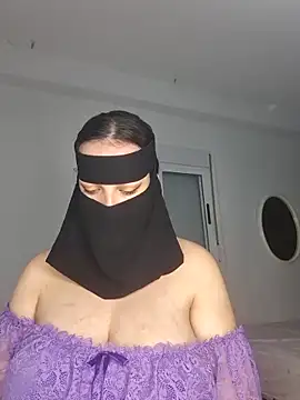 Snapshot of Big_as-big chatting on 04.12.26 Big as-big online show from 04.12.26