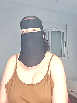 Snapshot of Big_as-big chatting on 04.13.26 Big as-big online show from 04.13.26