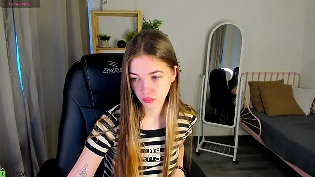 Miss Shanel online show from 04.19.26