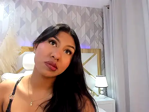 Daphnie Foxx online show from 05.02.26