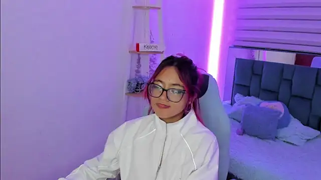 Sara Red X online show from 06.02.26