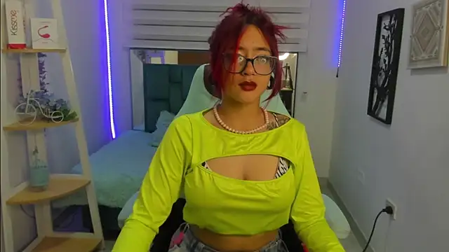 Sara Red X online show from 06.22.26