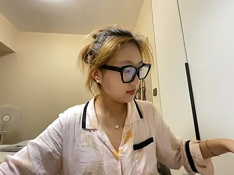 Snapshot of tutu512 chatting on 07.01.26 tutu512 online show from 07.01.26