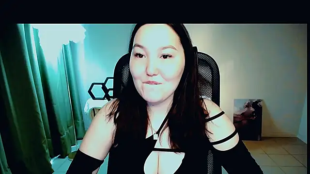 Snapshot of CamilaMartiez chatting on 06.06.26 CamilaMartiez online show from 06.06.26