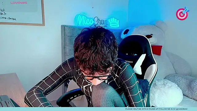 Snapshot of niico_prince chatting on 03.26.26 niico prince online show from 03.26.26