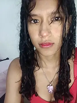 Yi Uzi online show from 04.27.26