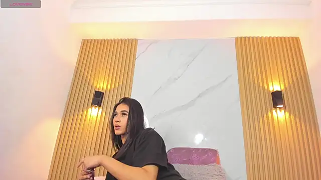 Snapshot of Miss_KhalifaDoll chatting on 06.08.26 Miss KhalifaDoll online show from 06.08.26