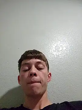 Snapshot of 503splurge chatting on 04.01.26 503splurge online show from 04.01.26