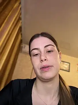 Snapshot of Sofi_Sofa chatting on 03.31.26 Sofi Sofa online show from 03.31.26
