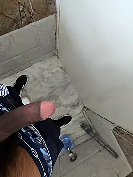 Snapshot of bull_1992 chatting on 03.27.26 bull 1992 online show from 03.27.26