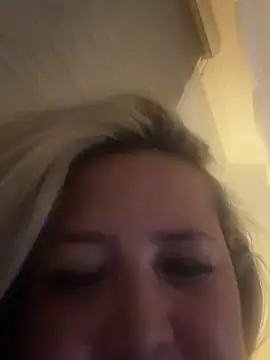 Snapshot of Martinacurvy_ chatting on 03.29.26 Martinacurvy online show from 03.29.26