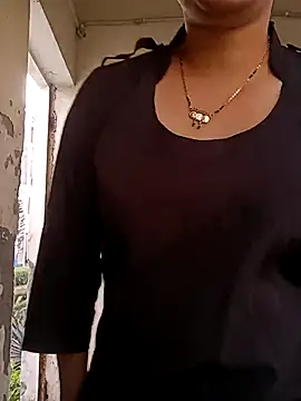 Snapshot of Raanieoy012 chatting on 04.01.26 Raanieoy012 online show from 04.01.26