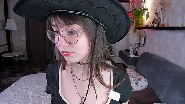 LaelIvie online show from 04.24.26