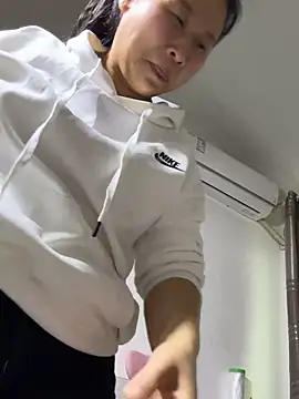 Snapshot of Yunduo-y chatting on 04.02.26 Yunduo-y online show from 04.02.26