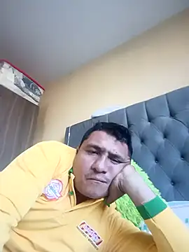 Snapshot of luis20212 chatting on 03.26.26 luis20212 online show from 03.26.26