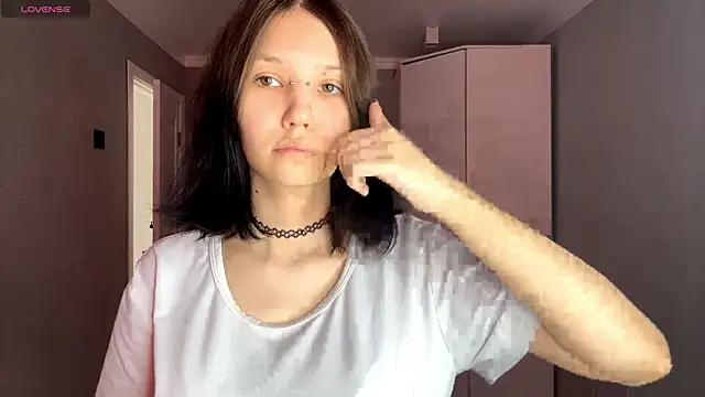 AmeliaMiotii online show from 04.18.26