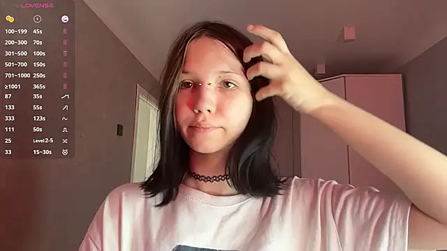 AmeliaMiotii online show from 04.30.26