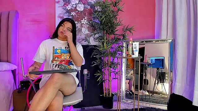 LexyNova  online show from 04.19.26