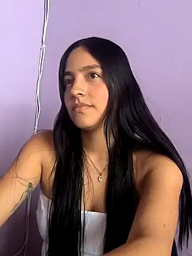 Snapshot of SophiaCastro09_ chatting on 04.06.26 SophiaCastro09 online show from 04.06.26